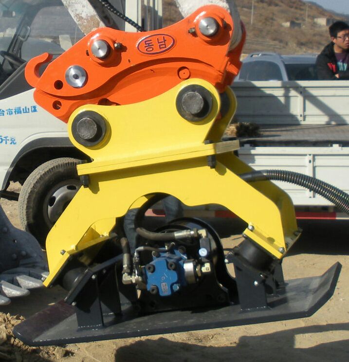 三一225装原装韩国悍狮hs08 振动夯