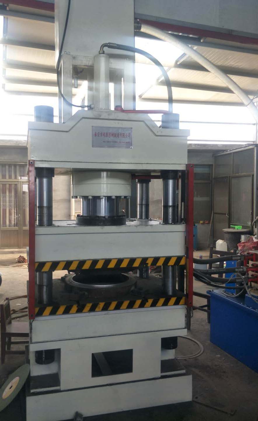 国庆节带你了解四柱式压力机的结构形式特点